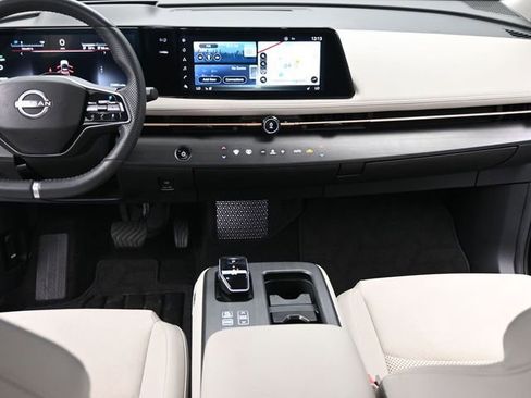 Used 2023 Nissan Ariya FWD image 18