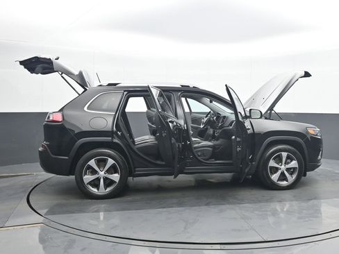 Used 2020 Jeep Cherokee Limited AWD/4WD image 36
