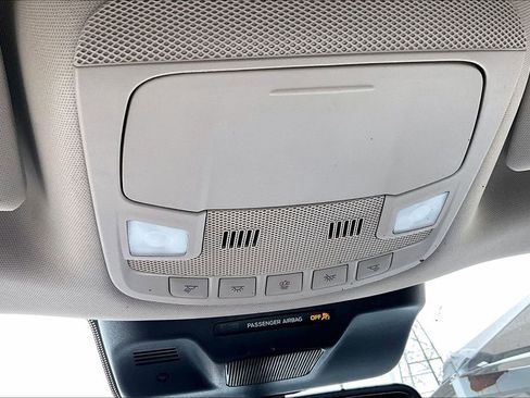 Used 2024 Ford Expedition Max XLT image 34