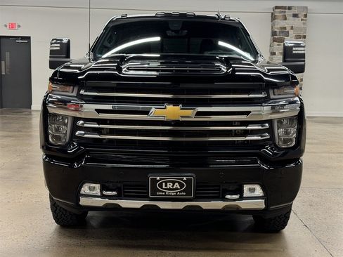 Used 2020 Chevrolet Silverado 3500 High Country w/ Technology Package AWD/4WD image 2