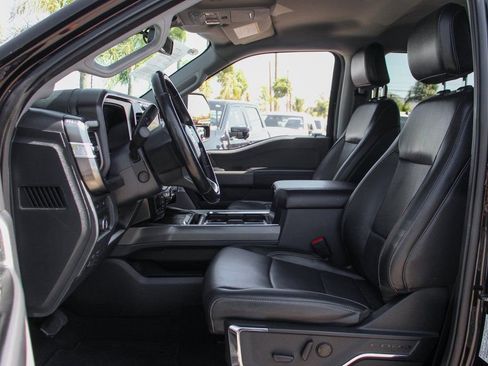 Used 2023 Ford F250 Lariat w/ Black Appearance Package image 19