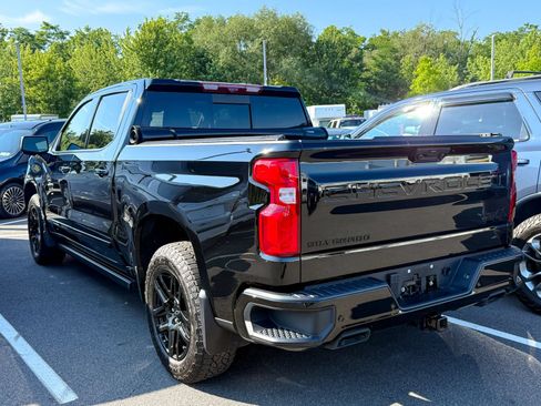 Used 2025 Chevrolet Silverado 1500 High Country w/ Midnight Edition AWD/4WD image 4