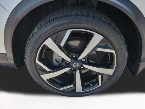 Used 2020 Nissan Rogue Sport SL w/ Premium Package FWD image 11
