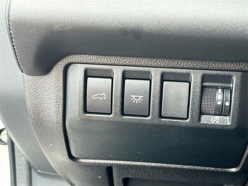 Used 2023 Subaru Ascent Touring image 10