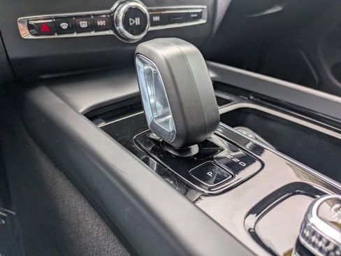 Used 2024 Volvo XC60 B5 Core w/ Protection Package Premier AWD/4WD image 29