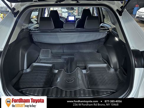 Used 2025 Toyota RAV4 LE AWD/4WD image 11
