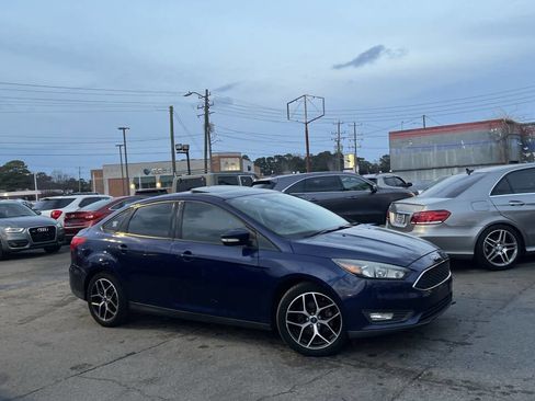 Used 2017 Ford Focus SEL image 6