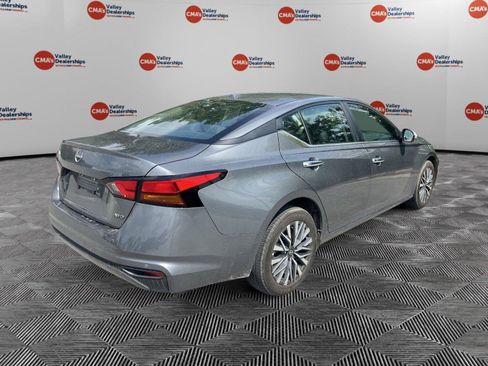 Used 2025 Nissan Altima 2.5 SV AWD/4WD image 5
