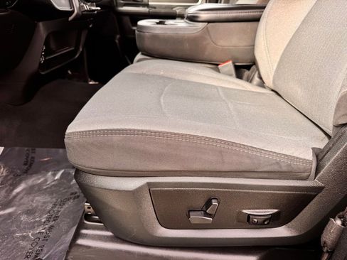 Used 2024 RAM 2500 Big Horn image 38