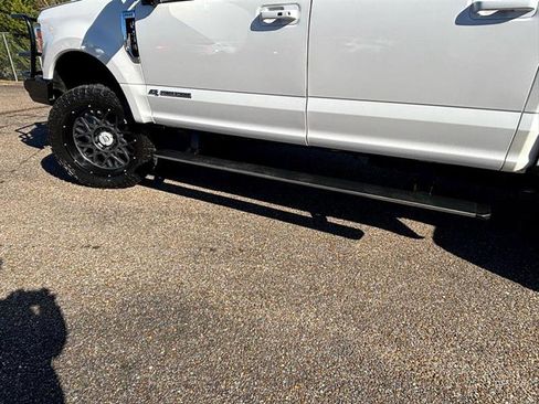 Used 2017 Ford F250 Lariat w/ Lariat Ultimate Package image 58