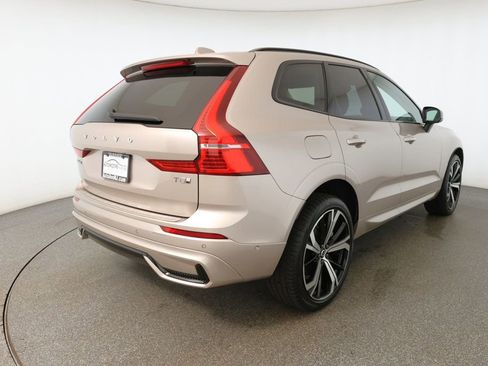 Used 2025 Volvo XC60 T8 Ultra w/ Protection Package Premier image 4