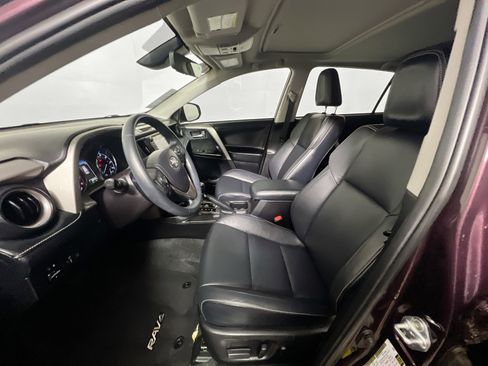 Used 2018 Toyota RAV4 Limited FWD image 14
