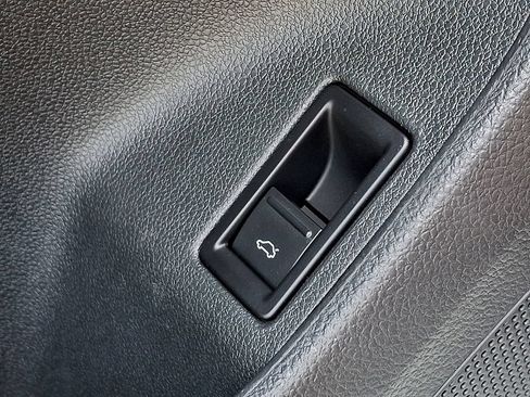 Used 2017 Volkswagen Jetta Sport FWD image 26