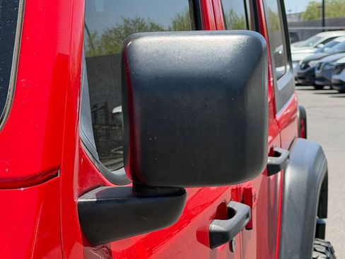 Used 2019 Jeep Wrangler Unlimited Sport S AWD/4WD image 29