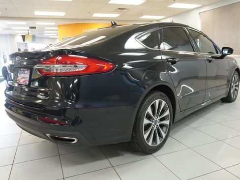 Used 2020 Ford Fusion SE image 18