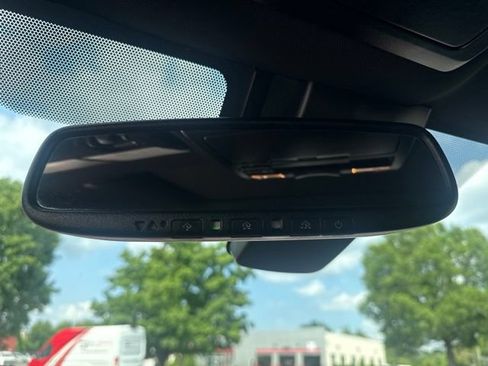 Used 2020 Toyota Tacoma Limited AWD/4WD image 36