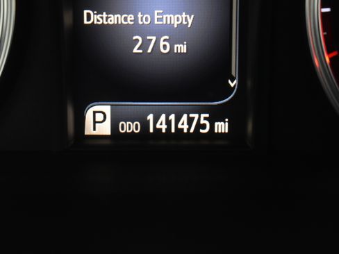 Used 2015 Toyota Camry SE image 26