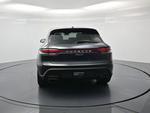 Certified 2026 Porsche Macan AWD/4WD image 32