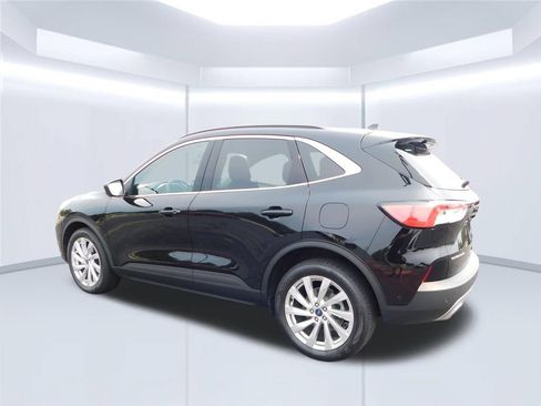Used 2022 Ford Escape Titanium w/ Titanium Elite Package AWD/4WD image 5