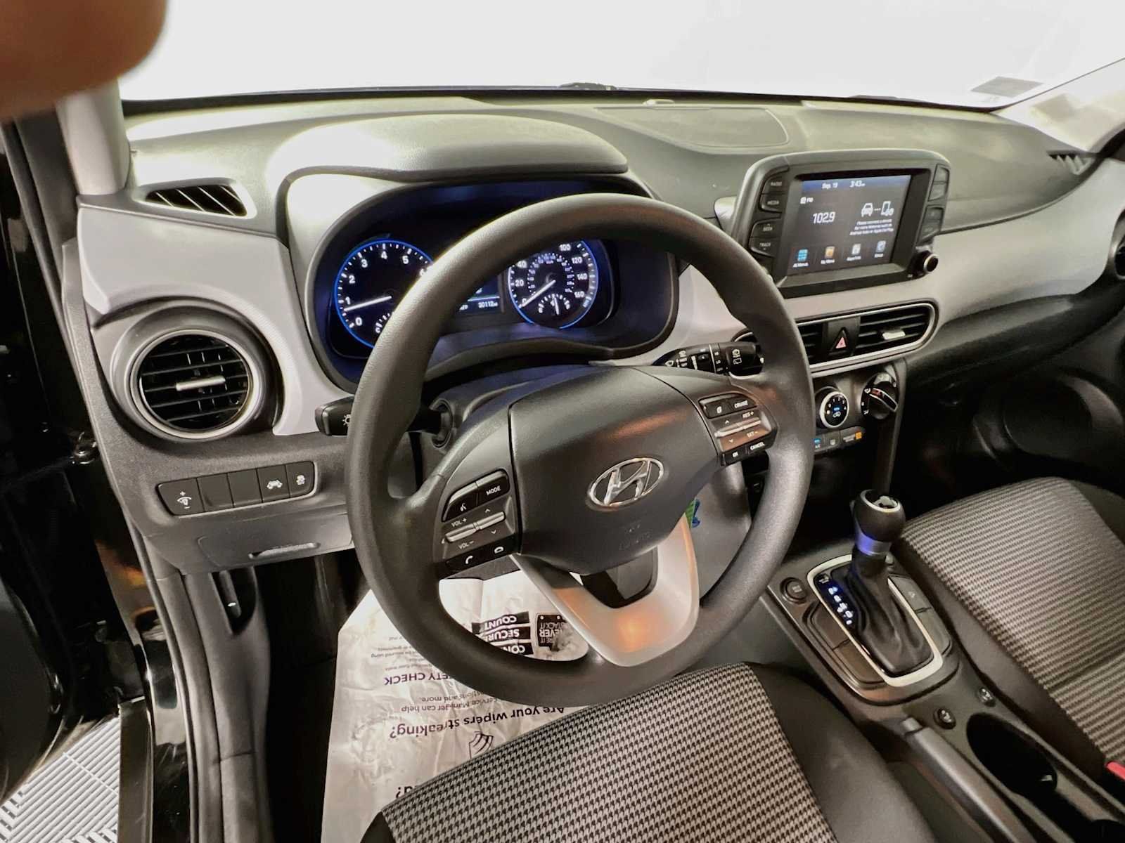 Used 2020 Hyundai Kona SE w/ Cargo Package AWD/4WD image 11