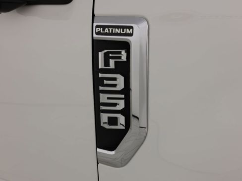 Used 2020 Ford F350 Platinum w/ FX4 Off-Road Package AWD/4WD image 16