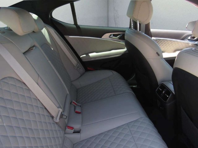 Used 2023 Genesis G70 3.3T w/ Sport Prestige Package AWD/4WD image 12