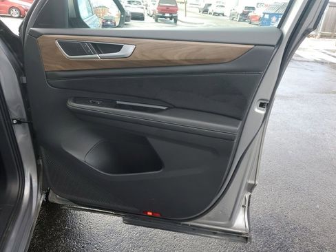 Used 2024 Volkswagen Atlas SE image 29