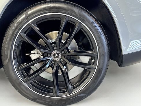 Certified 2024 Mercedes-Benz GLS 580 4MATIC image 31