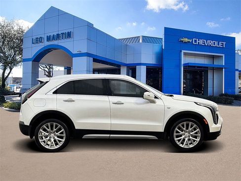 Used 2023 Cadillac XT4 Premium Luxury w/ Technology Package image 4