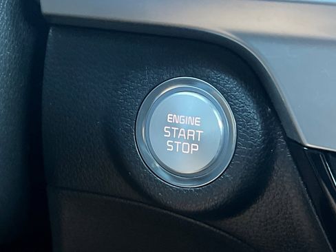 Used 2023 Kia Telluride LX image 23