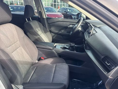 Certified 2025 Nissan Rogue SV FWD image 37