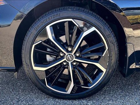 Certified 2023 Nissan Altima 2.5 SR AWD/4WD image 7