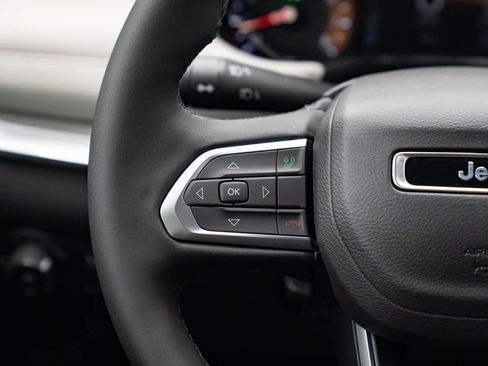 New 2026 Jeep Compass Limited image 15