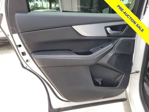 Used 2025 Acura MDX FWD image 12