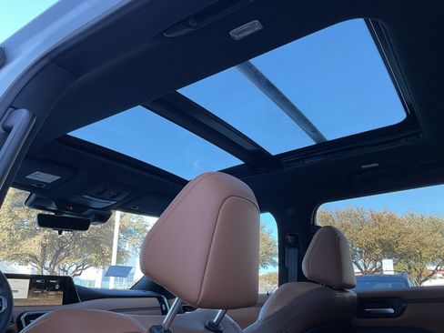 New 2026 Nissan Armada Platinum Reserve image 38