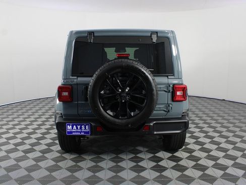Used 2025 Jeep Wrangler Unlimited Sahara w/ Safety Group AWD/4WD image 22