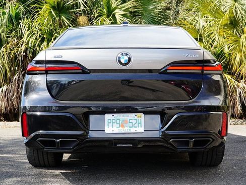 Used 2023 BMW 760i xDrive AWD/4WD image 6