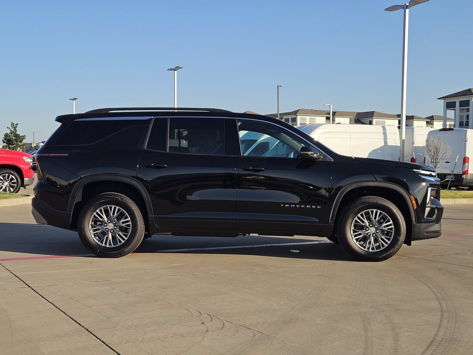 New 2027 Chevrolet Traverse LT FWD image 7