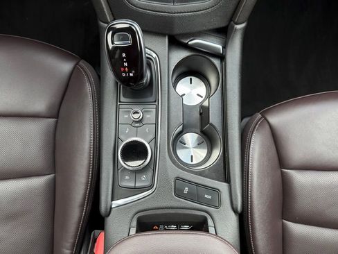 Used 2022 Cadillac XT6 Premium Luxury w/ Technology Package image 2