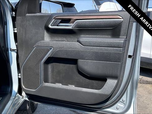 Used 2025 Chevrolet Silverado 1500 RST AWD/4WD image 27