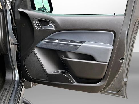 Used 2016 Chevrolet Colorado Z71 AWD/4WD image 25