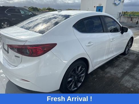 Used 2018 MAZDA MAZDA3 Touring image 15