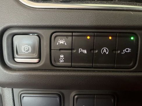 Used 2021 Chevrolet Tahoe RST w/ Luxury Package RWD image 16