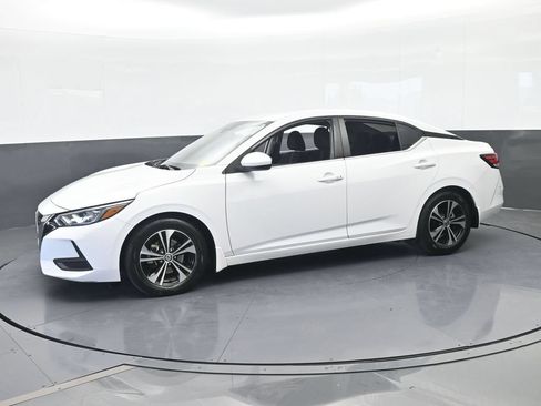 Used 2021 Nissan Sentra SV FWD image 2