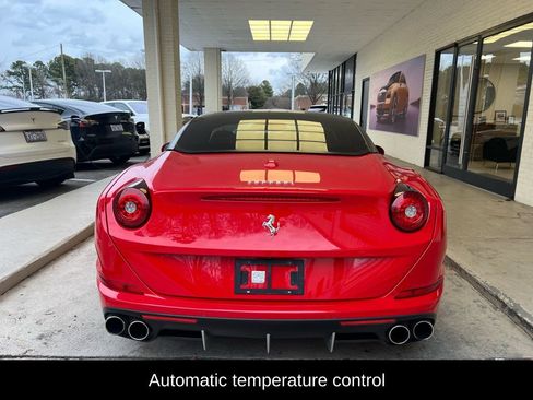 Used 2016 Ferrari California T image 6