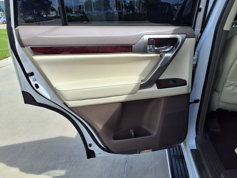 Used 2018 Lexus GX 460 Premium w/ Premium Package AWD/4WD image 14