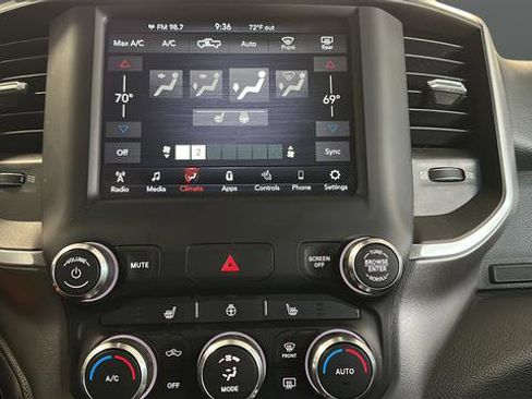 Used 2020 RAM 1500 Big Horn image 13