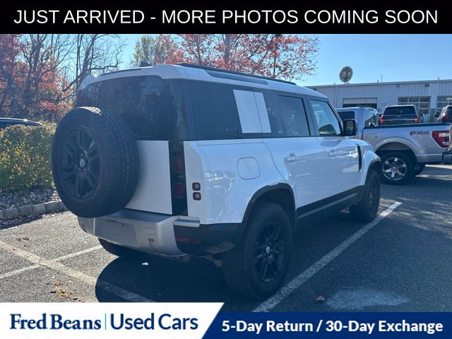 Used 2025 Land Rover Defender 110 S AWD/4WD image 9