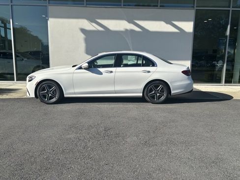 Used 2022 Mercedes-Benz E 350 4MATIC Sedan image 2