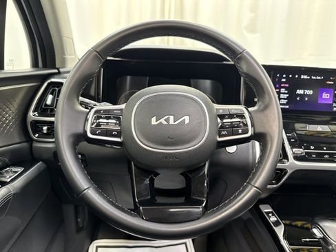 Certified 2022 Kia Sorento SX image 16